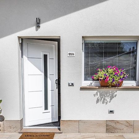 A&G Apartment Aosta - Elegante Casa 100 Mq Su Due Piani Con Wi-Fi-Giardino-Parcheggio Luaran gambar