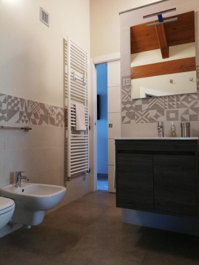 A&G Apartment Aosta - Elegante Casa 100 Mq Su Due Piani Con Wi-Fi-Giardino-Parcheggio Luaran gambar