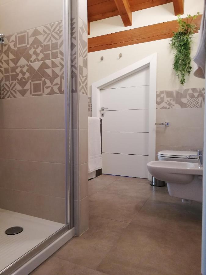 A&G Apartment Aosta - Elegante Casa 100 Mq Su Due Piani Con Wi-Fi-Giardino-Parcheggio Luaran gambar