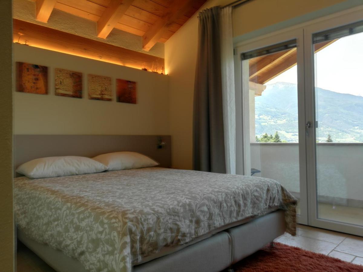 A&G Apartment Aosta - Elegante Casa 100 Mq Su Due Piani Con Wi-Fi-Giardino-Parcheggio Luaran gambar