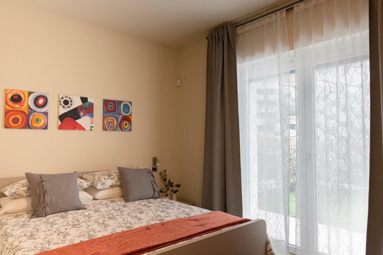 A&G Apartment Aosta - Elegante Casa 100 Mq Su Due Piani Con Wi-Fi-Giardino-Parcheggio Luaran gambar