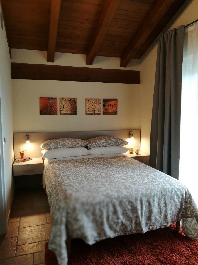 A&G Apartment Aosta - Elegante Casa 100 Mq Su Due Piani Con Wi-Fi-Giardino-Parcheggio Luaran gambar