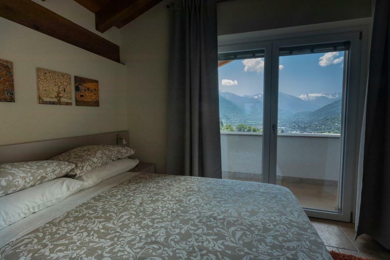 A&G Apartment Aosta - Elegante Casa 100 Mq Su Due Piani Con Wi-Fi-Giardino-Parcheggio Luaran gambar