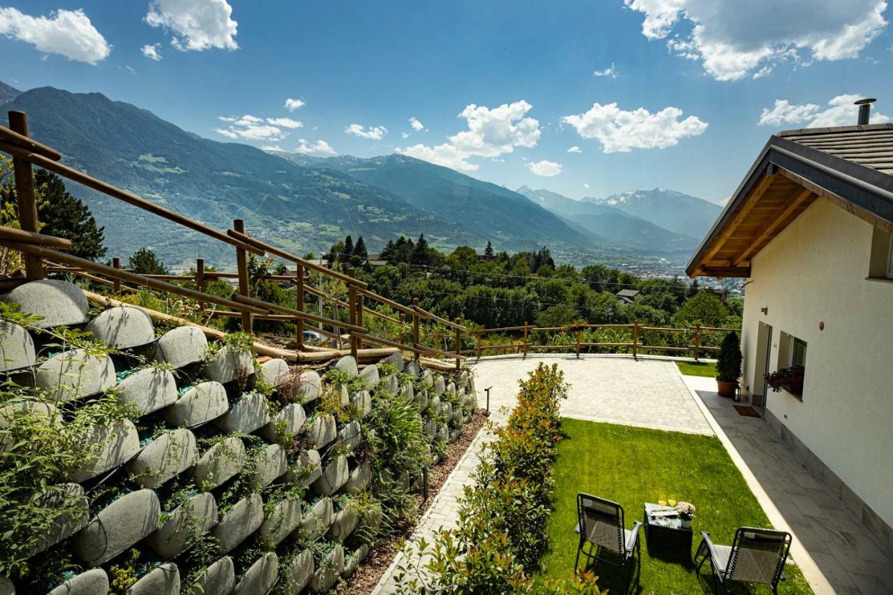 A&G Apartment Aosta - Elegante Casa 100 Mq Su Due Piani Con Wi-Fi-Giardino-Parcheggio Luaran gambar