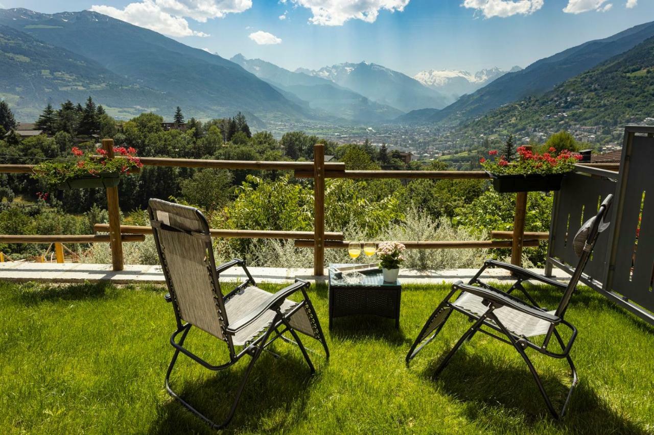 A&G Apartment Aosta - Elegante Casa 100 Mq Su Due Piani Con Wi-Fi-Giardino-Parcheggio Luaran gambar